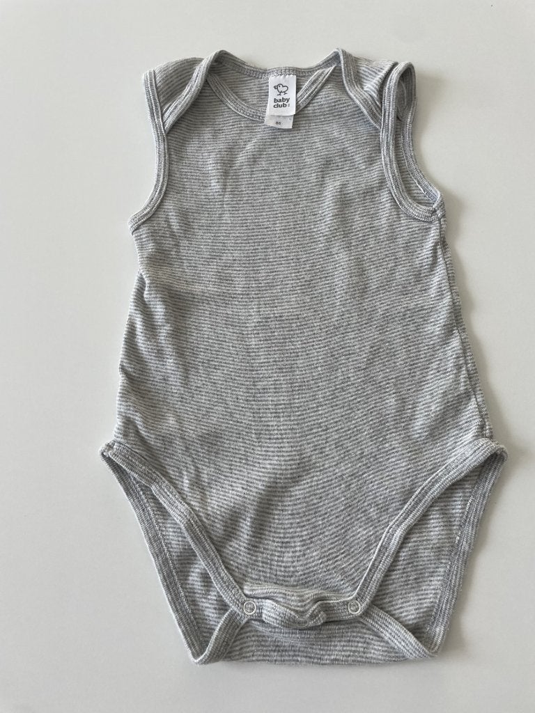 Grijze zachte body maat 86 van C&A, Kinderen en Baby's, Babykleding | Maat 86, Nacht- of Onderkleding, C&A, Jongetje of Meisje