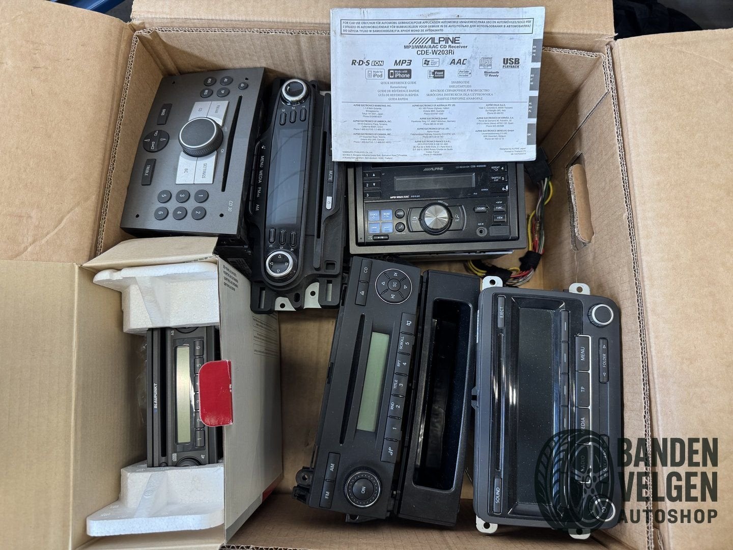 Diverse Autoradio CD Blaupunkt, Alpine, Kia, Ford, Opel Auto, Enlèvement ou Envoi, -, -, -