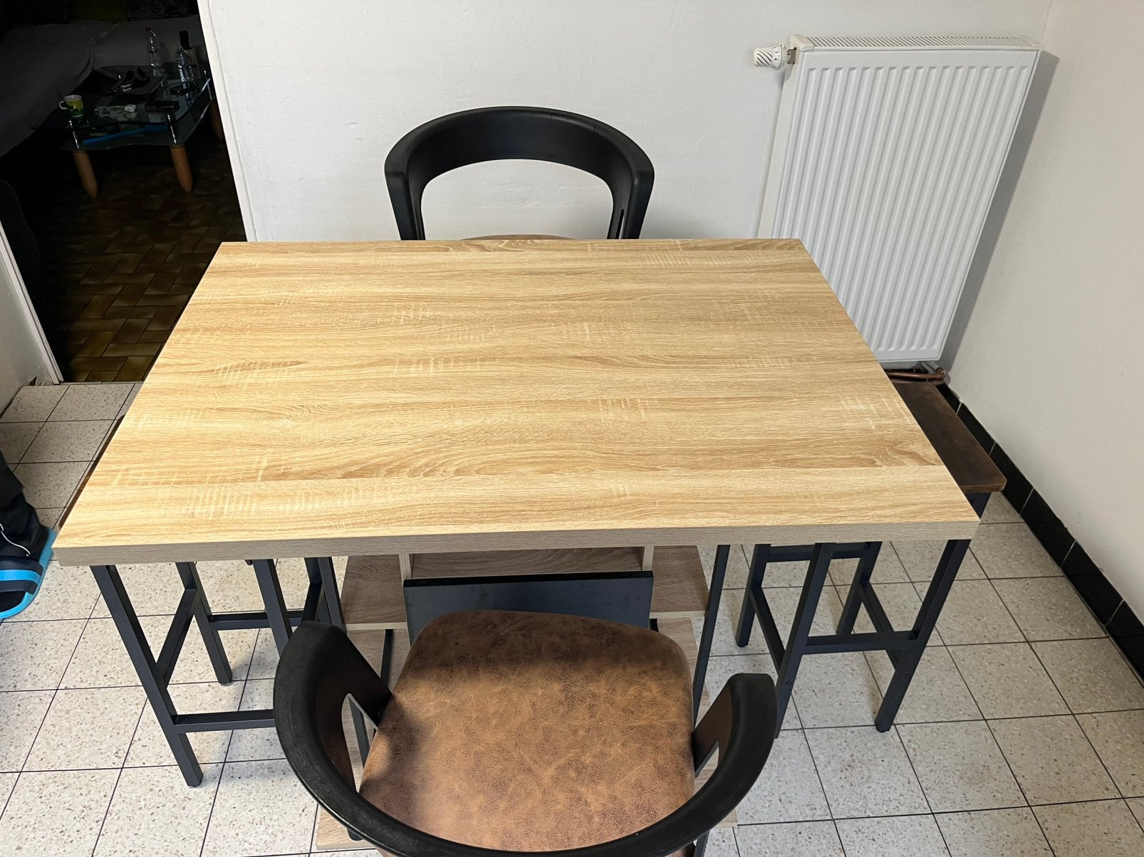 Ilot central avec tabourets bois noir et imitation hêtre, 100 à 150 cm, Quatre personnes, Métal, Enlèvement
