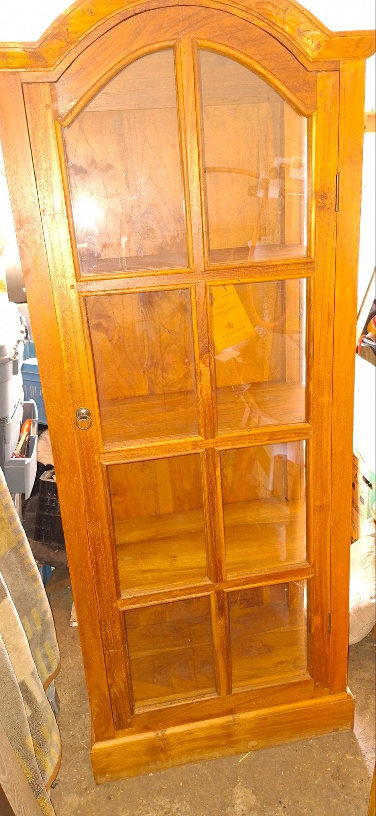 Vitrine, Enlèvement