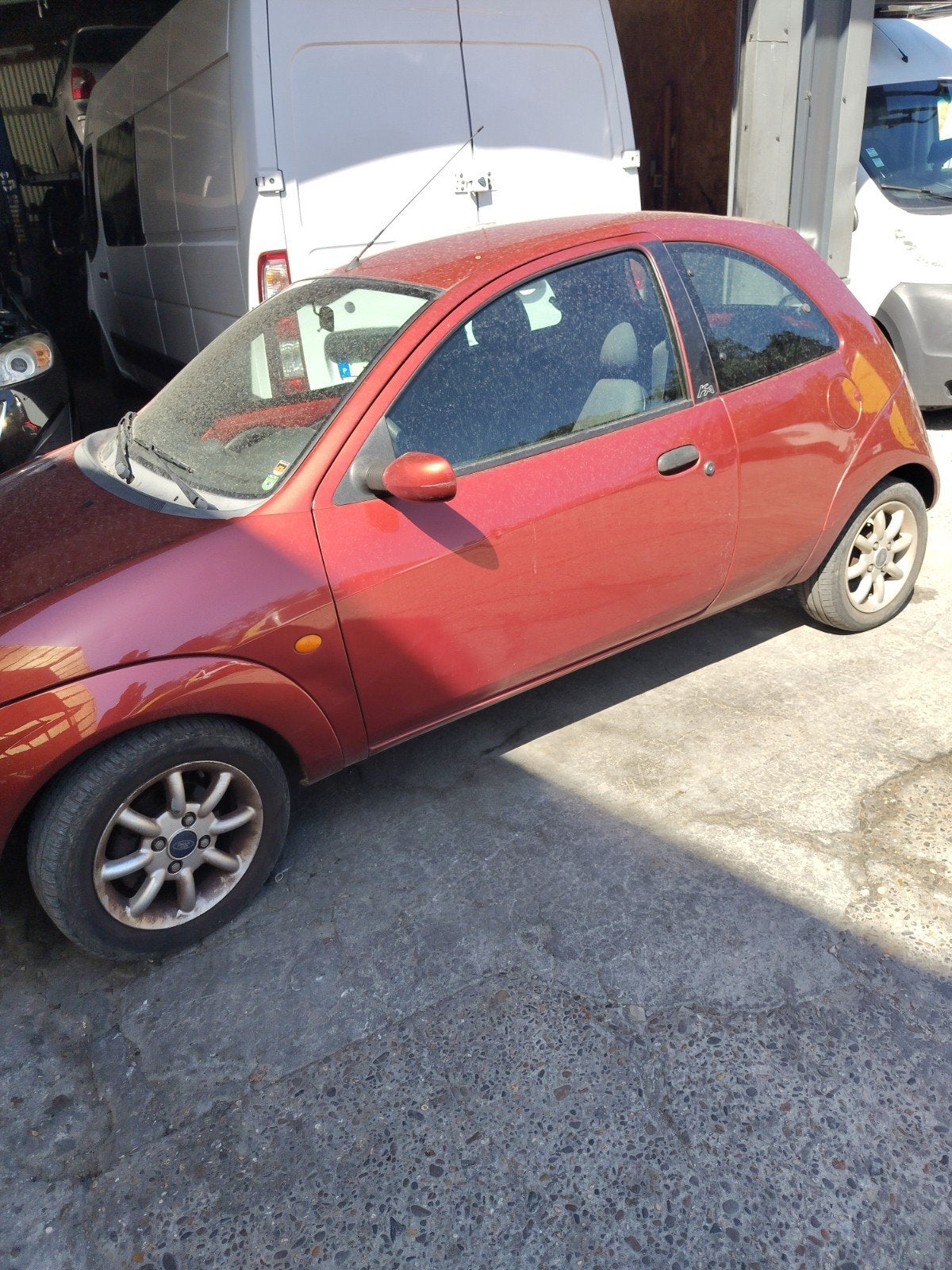 Ford essence rouille bas de caisse, Autos, Particulier, Essence, Achat
