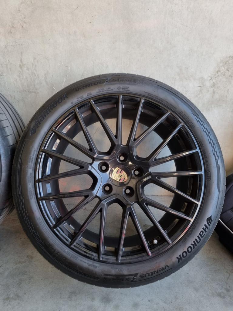 Porsche Spyder Breedset Velgen Full Black/Cayenne/Panamera, Auto-onderdelen, Banden en Velgen, Ophalen, Gebruikt, 275 mm, Banden en Velgen