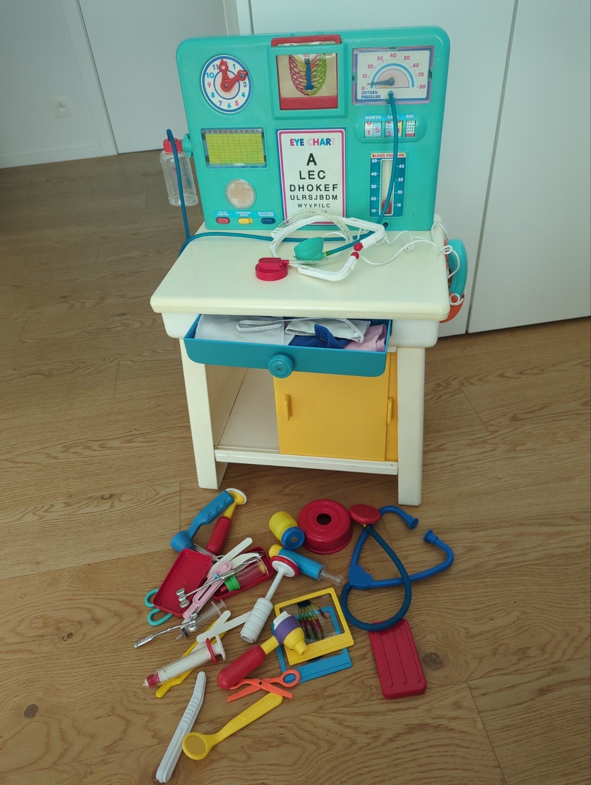 poppen ziekenhuisje, Kinderen en Baby's, Speelgoed | Speelkeukens, Ophalen, Gebruikt, Kunststof, Speelkeuken