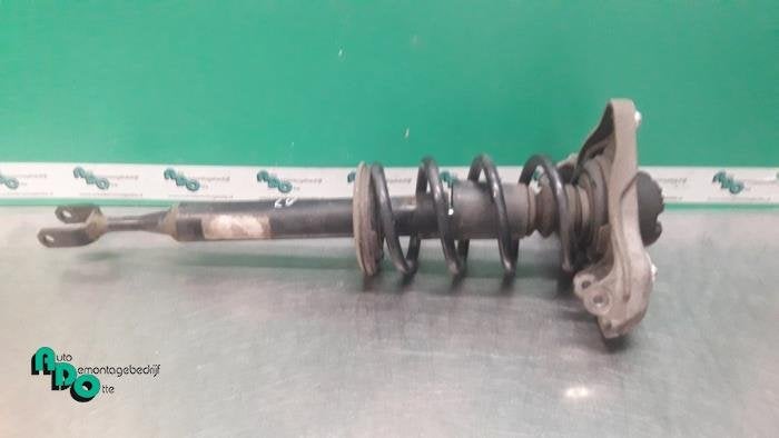 Barre amortisseur avant gauche d'un Audi A4 (A4 04-), -, 3 mois de garantie, Audi, Utilisé