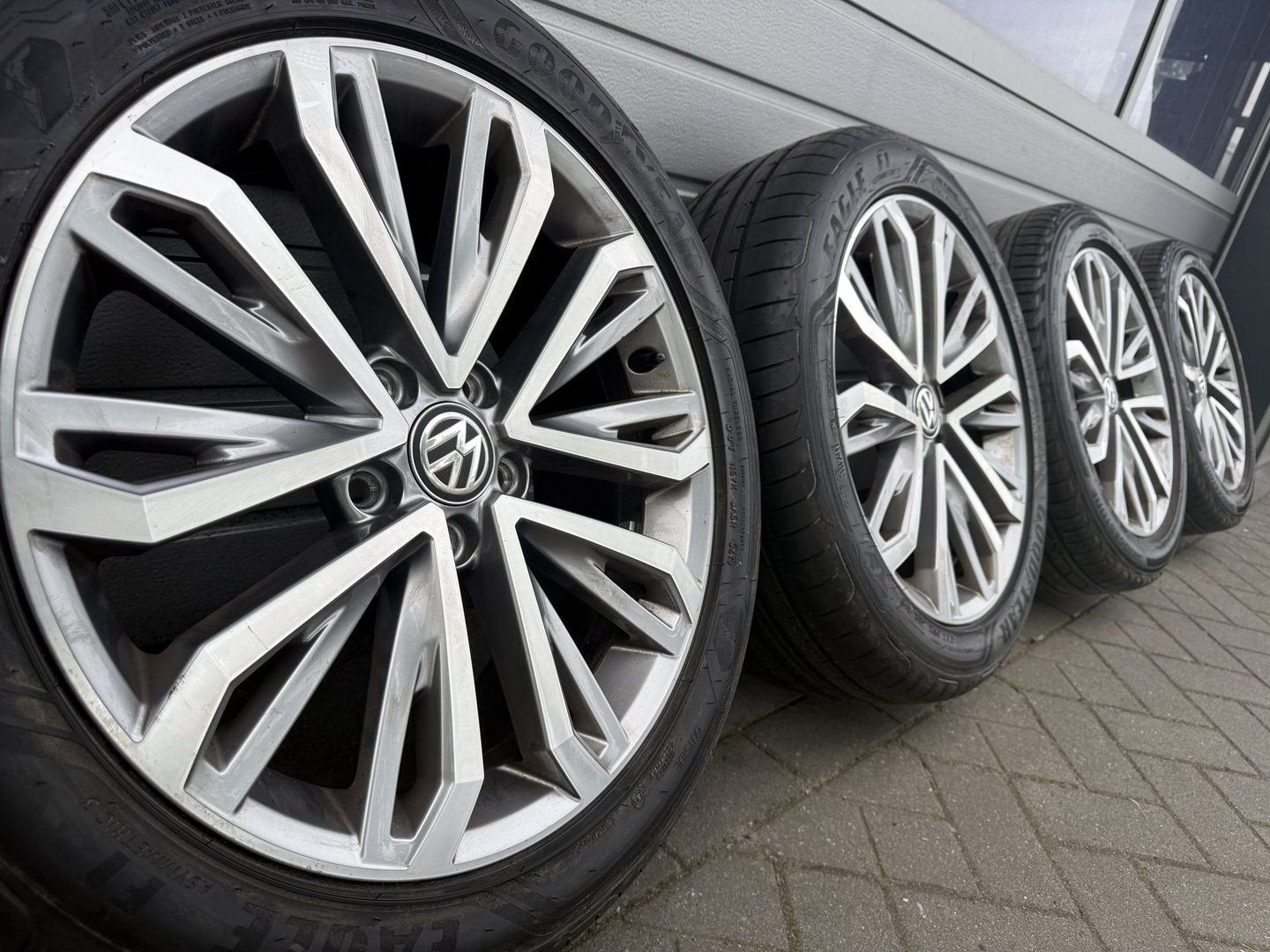 18 " T-roc Sharan MK2 Passat B9 B8 GTE Variant velgen banden, Auto-onderdelen, 18 inch, -, -, Banden en Velgen