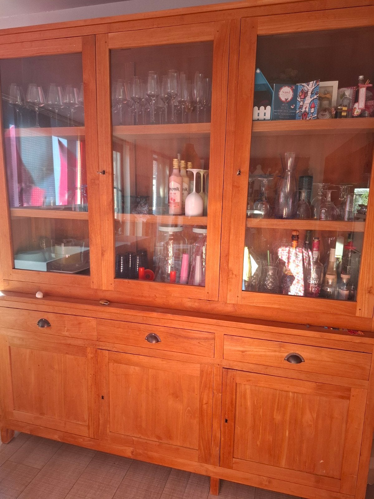 Grote houten buffetkast / vitrinekast – 191 x 215 cm, Huis en Inrichting, Ophalen, Gebruikt, 200 cm of meer, 150 tot 200 cm