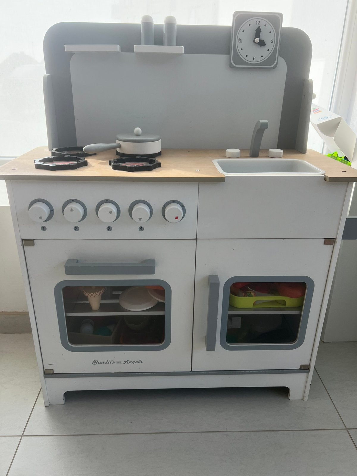 Houten keuken Bandits&Angels, Ophalen, Zo goed als nieuw