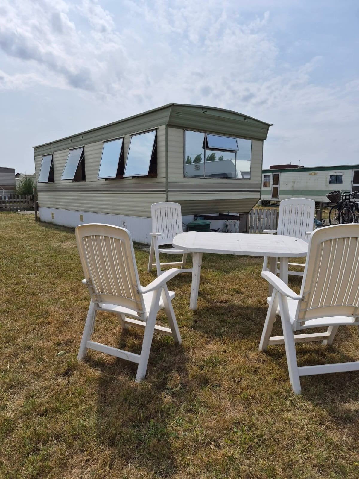 Mobil-home en bord de mer, Jusqu'à 4
