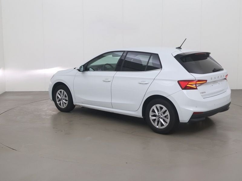 Skoda Fabia 1.0 tsi selection 95, Auto's, Stuurwielverwarming, Gebruikt, Zwart, 95 pk