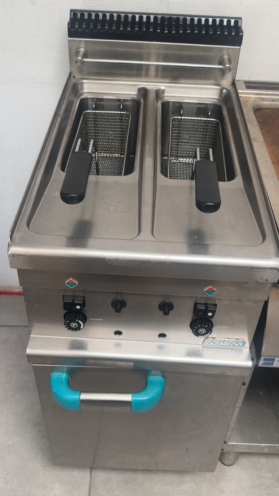 Frieteuse dubbel op gas, Elektronische apparatuur, Frituurpannen, Ophalen of Verzenden, Zo goed als nieuw