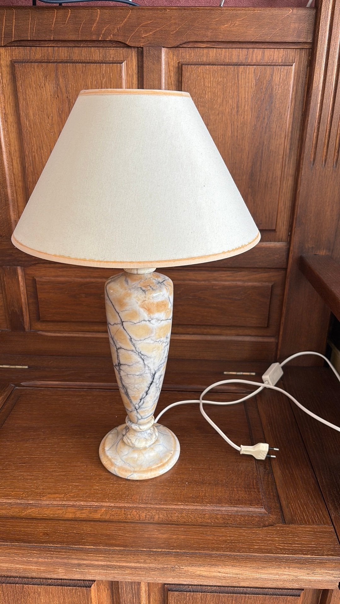 Marmeren staanlamp, Ophalen, Zo goed als nieuw