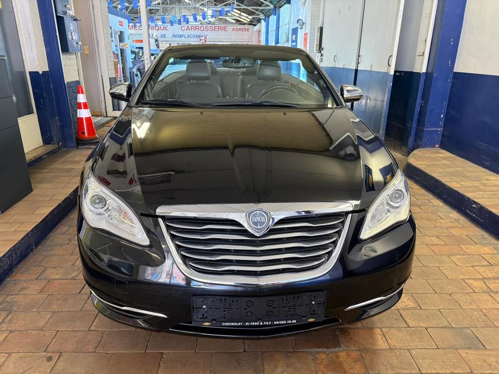 Lancia Flavia 2.4 I Cabriolet 2013 74.000 km, 4 cilinders, Cabriolet, Zwart, Leder