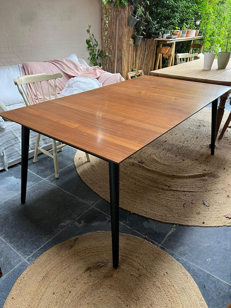 BoConcept uitschuifbare design eettafel – Deens modern, Huis en Inrichting, Tafels | Eettafels, Gebruikt, 50 tot 100 cm, 200 cm of meer