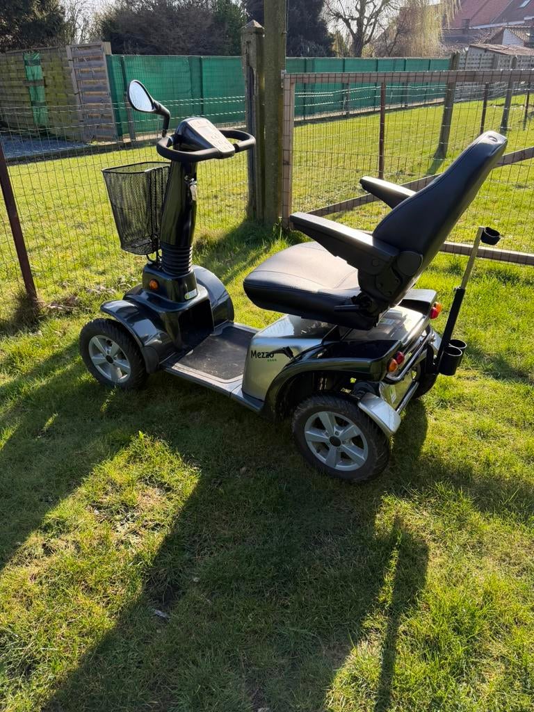 Scootmobiel mezzo 4, Diversen, Ophalen, Life and Mobility, Zo goed als nieuw, 36 t/m 45 km