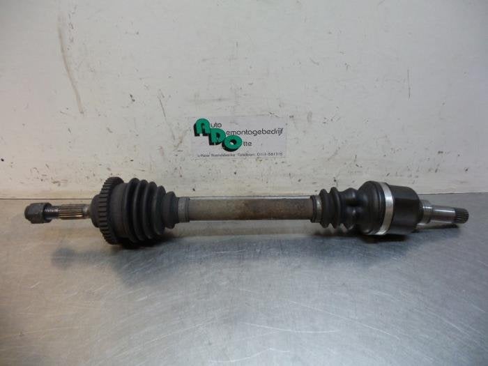 Arbre de transmission avant gauche d'un Peugeot 206, Autos : Pièces & Accessoires, Freins & Transmission, Peugeot, Utilisé, 3 mois de garantie