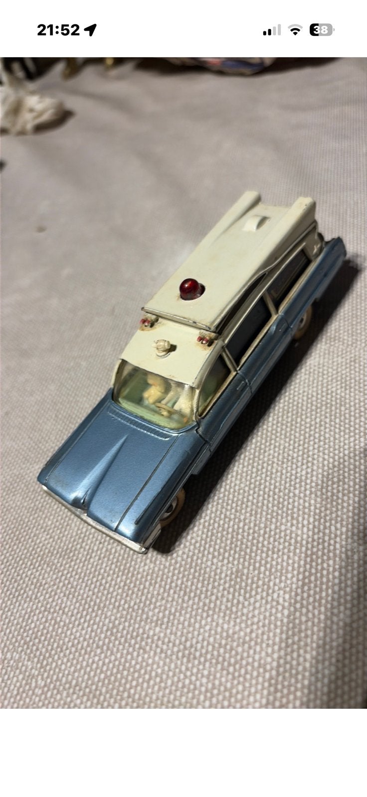 Dinky Toys 263 Cadillac Superior Criterion Ambulance 1962, Hobby en Vrije tijd, Modelbouw | Auto's en Voertuigen, Ophalen, Gebruikt