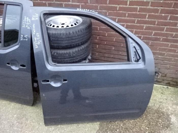 Portier 4Deurs rechts-voor van een Nissan Navara (K26), Gebruikt, -, Deur, -