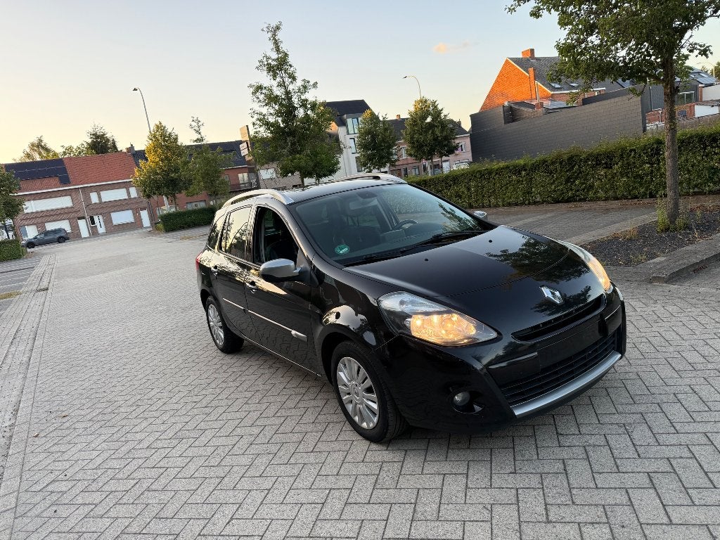 Reneult Clio 1.5 vol opties van eerste eigenaar, Autos, Cuir, Euro 5, Achat, Entreprise