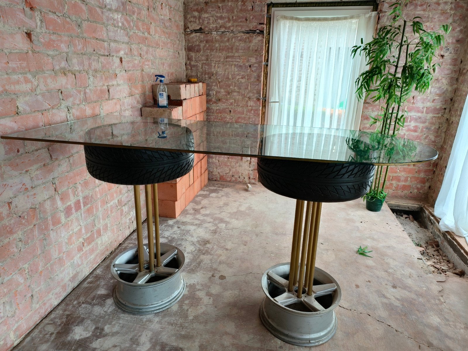 Glazen tafel, uniek design, AC schnitzer velgen (look), Huis en Inrichting, Ophalen