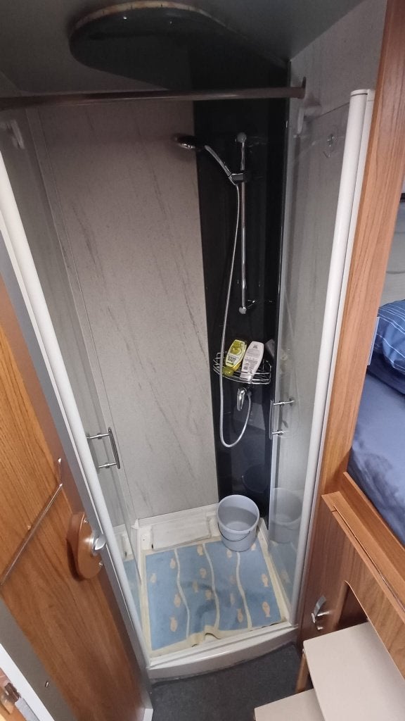 Mobilhome Frankia integraal, Toilette à cassette, Fiat, Boîte manuelle, Alarme