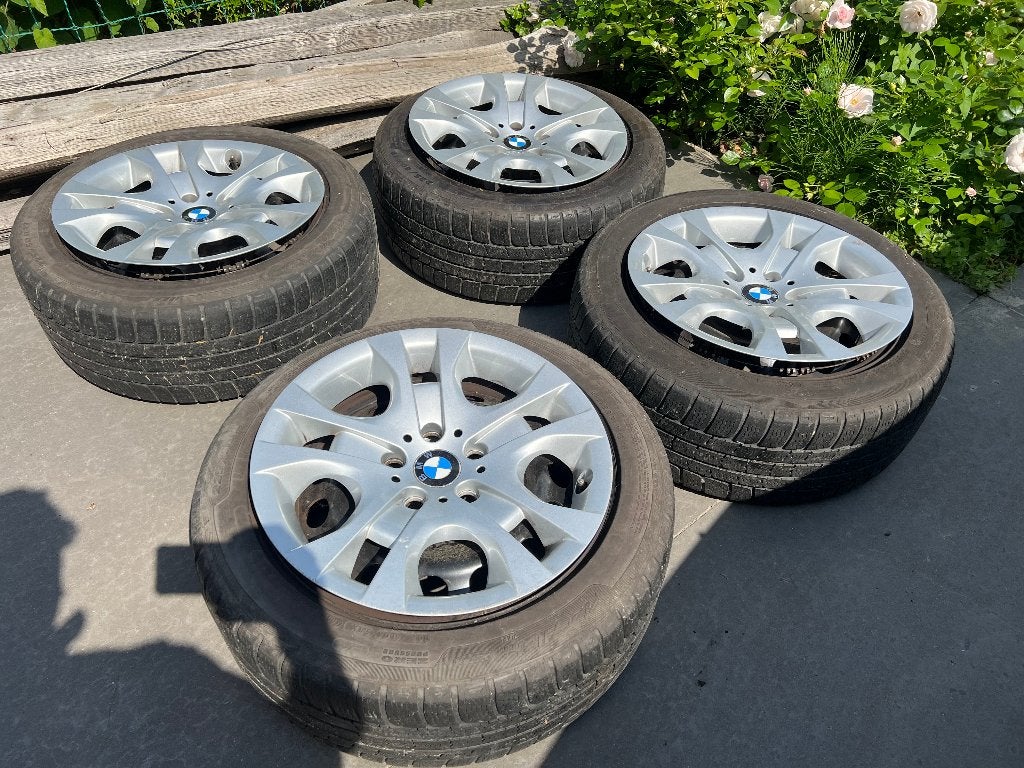Originele stalen velgen met banden en wieldeksels BMW ET34, Auto-onderdelen, Banden en Velgen, Velg(en), 17 inch, 225 mm, Personenwagen