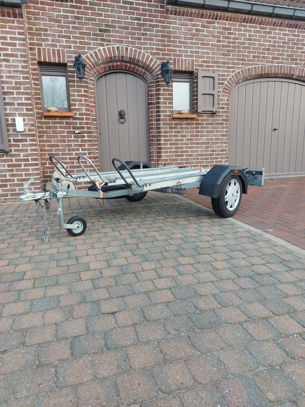 te koop Motoraanhanger / Motortrailer – Remorque Moto, Ophalen, Zo goed als nieuw