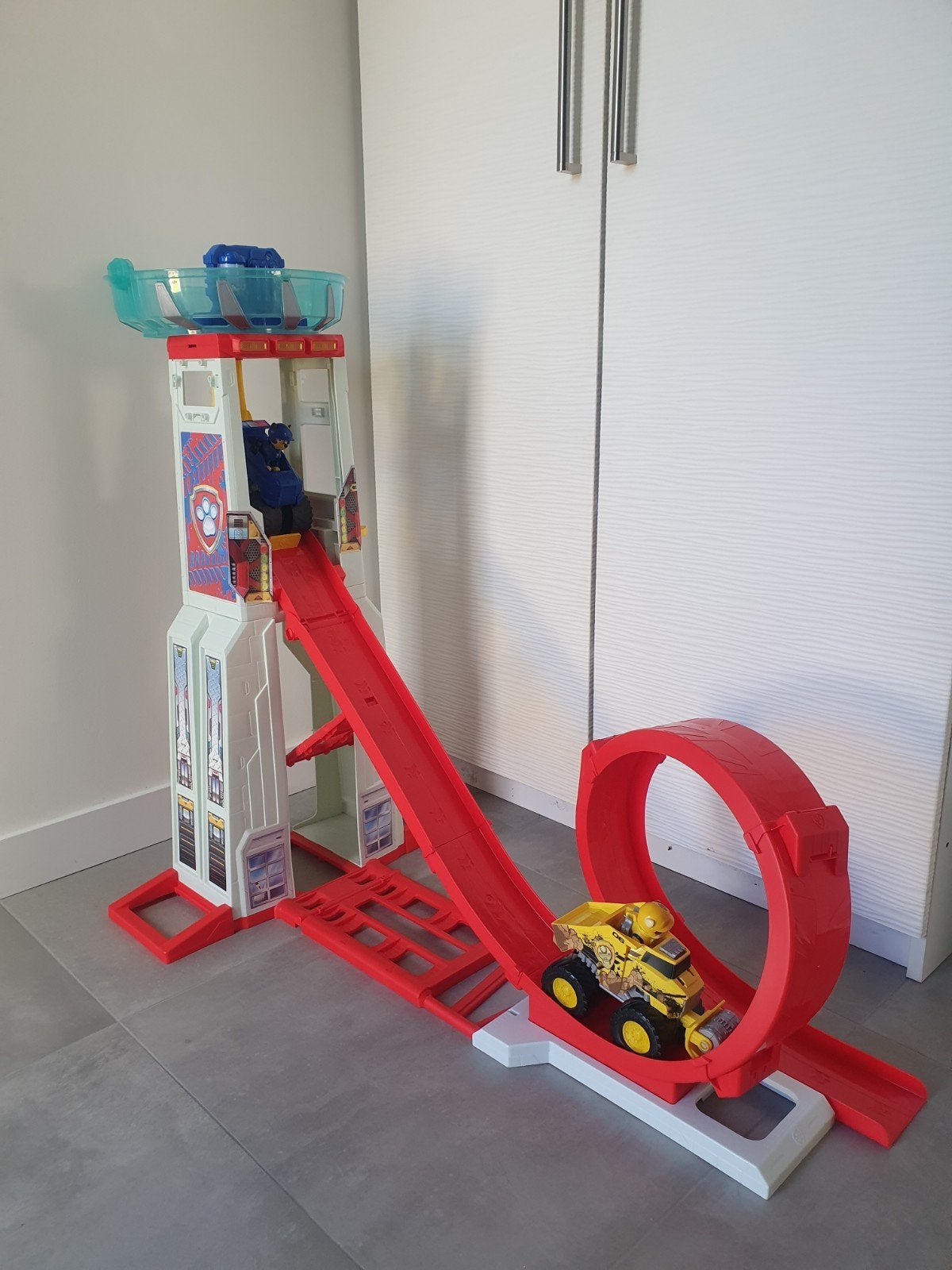 Paw patrol uitkijktoren met looping racebaan, Comme neuf, Enlèvement, Circuit, Manuelle