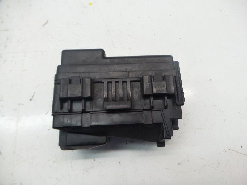 BOITIER FUSIBLES Honda Logo (GA33) (01-1999/03-2002), Utilisé, Honda