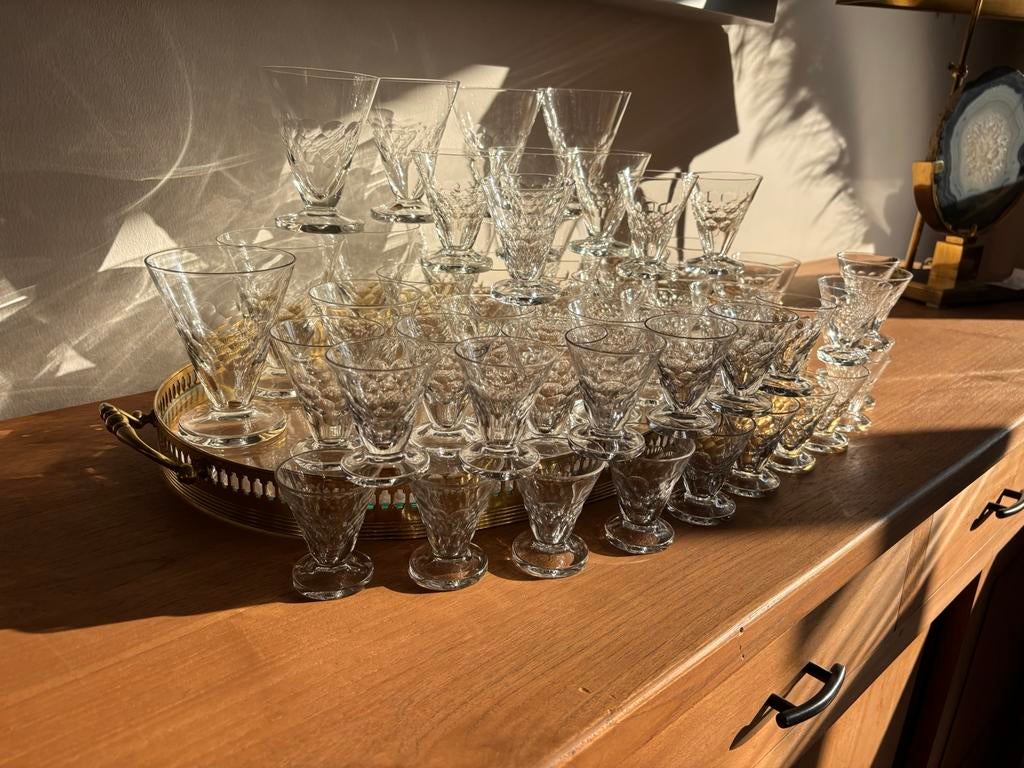 54 verres en cristal Verseries Doyen, Enlèvement, Comme neuf