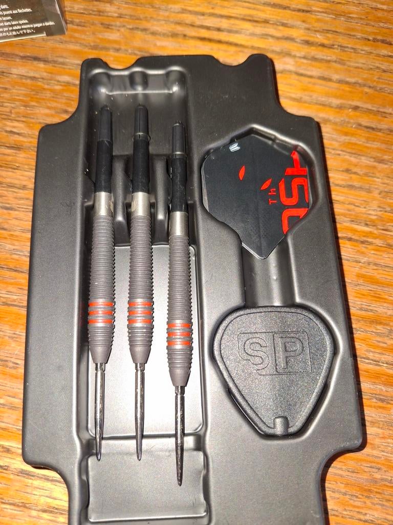 Darts pijlen 24g  nieuw, Ophalen, Pijlen