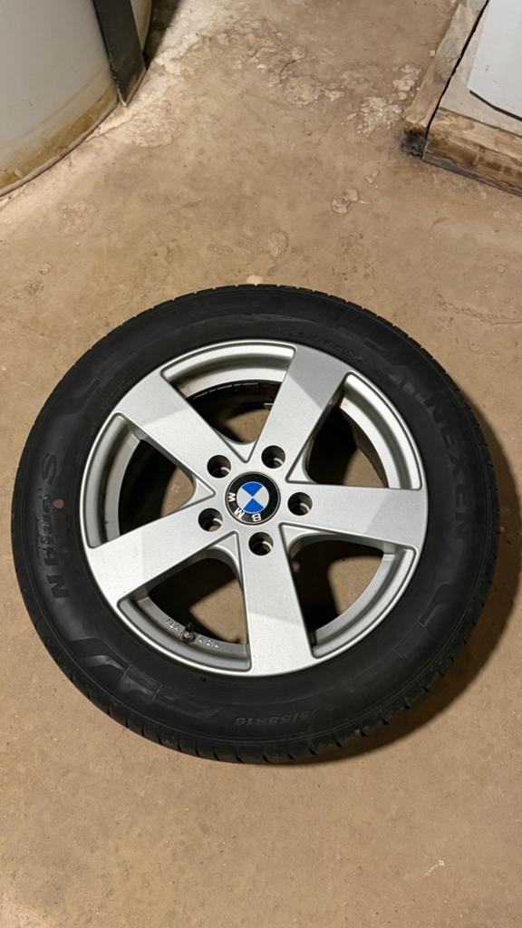 BMW zomerwielen 5x120 205/55/r16, Auto-onderdelen, Banden en Velgen, Ophalen, Gebruikt, 16 inch, Banden en Velgen