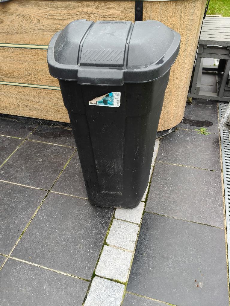 vuilnisbak op wielen ( enkel hout ingelegen voor barbecue), Tuin en Terras, Tuinmeubel-accessoires, Ophalen, Gebruikt