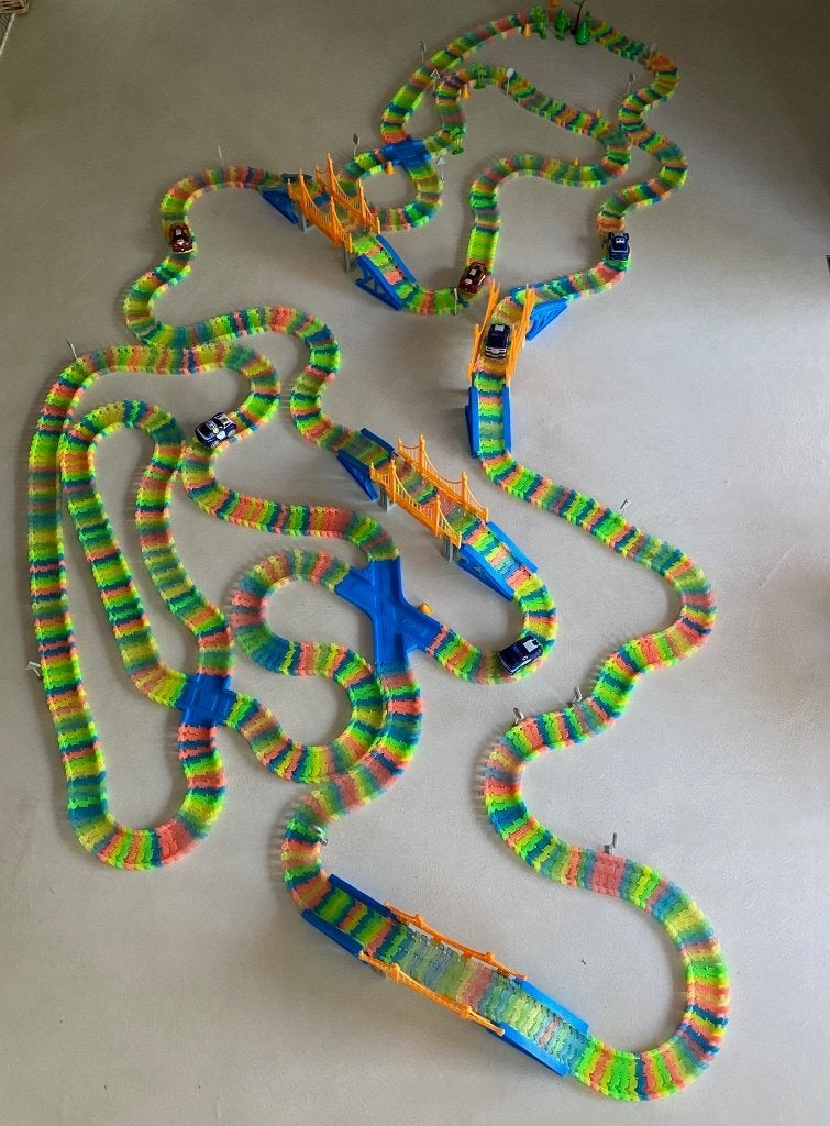Circuit Magic Tracks, Enfants & Bébés, Jouets | Circuits, Autres marques, Enlèvement, À monter soi-même, Circuit
