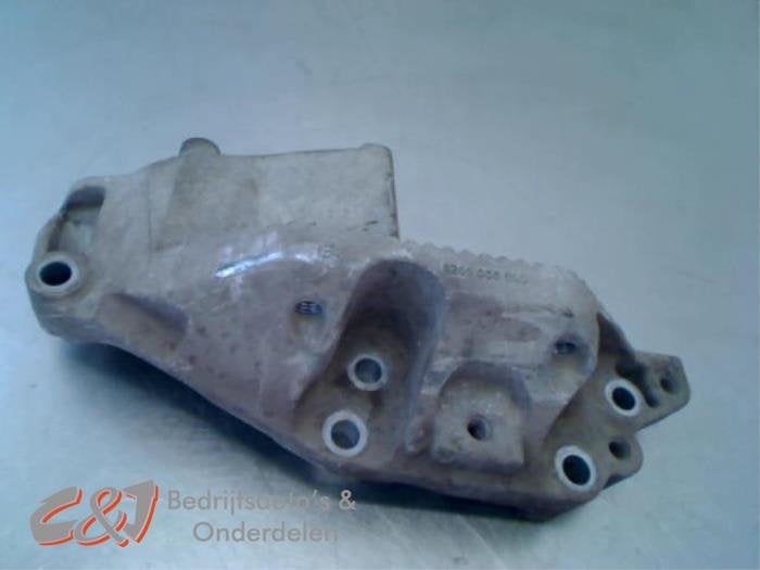 Support moteur d'un Opel Movano, Autos : Pièces & Accessoires, -, Opel, 3 mois de garantie, Utilisé