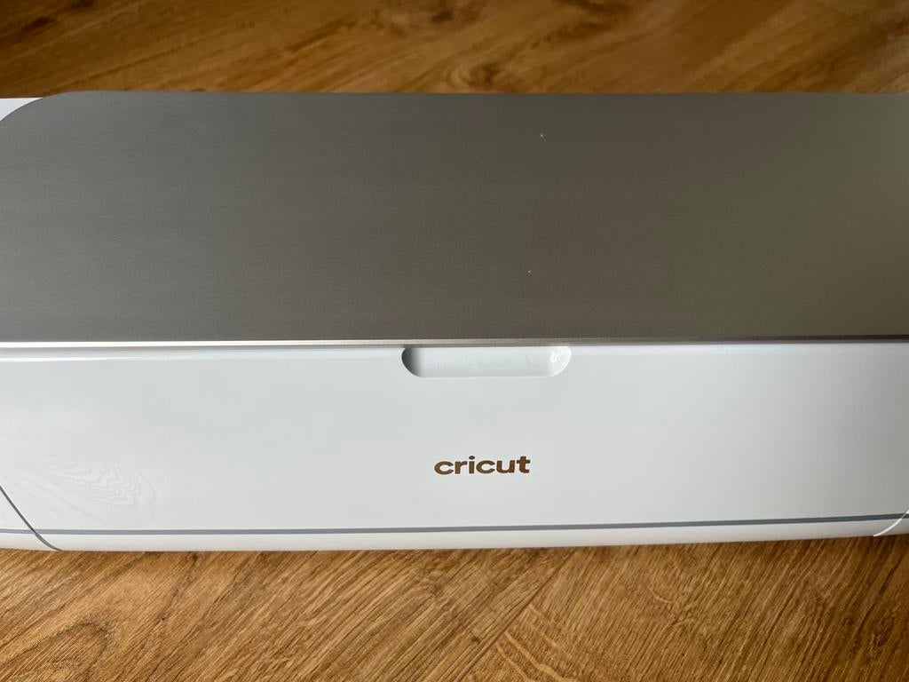 Cricut Maker 3 + Accessoires & Films - (utilisé 5 fois), Enlèvement, Comme neuf