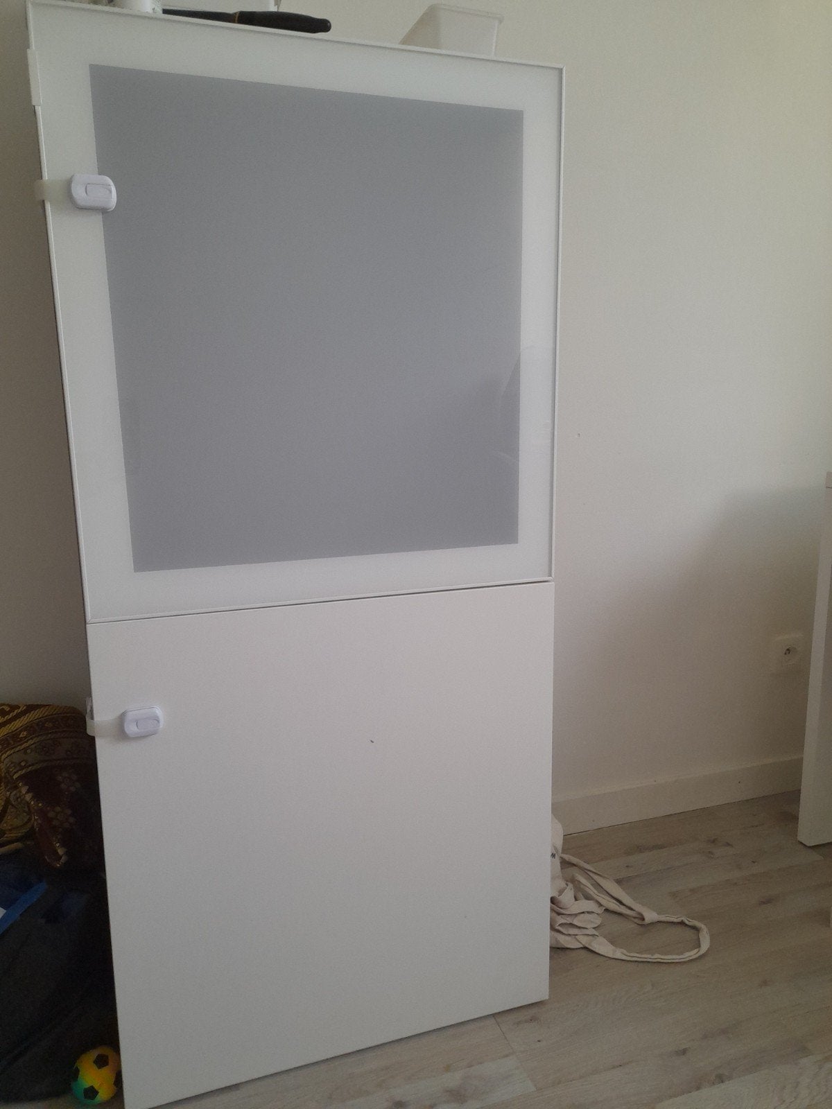 mooie kast besta ikea in perfecte staat moet snel weg, Huis en Inrichting, Ophalen