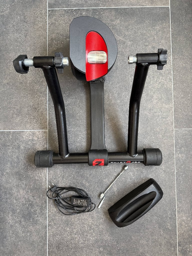 ZYCLE Smart ZPro - Rouleau d'entrainement vélo, Sport en Fitness, Ophalen, Zo goed als nieuw, Overige typen