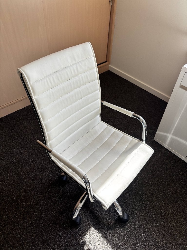 kast, bed, buro, stoel, Enlèvement, Utilisé