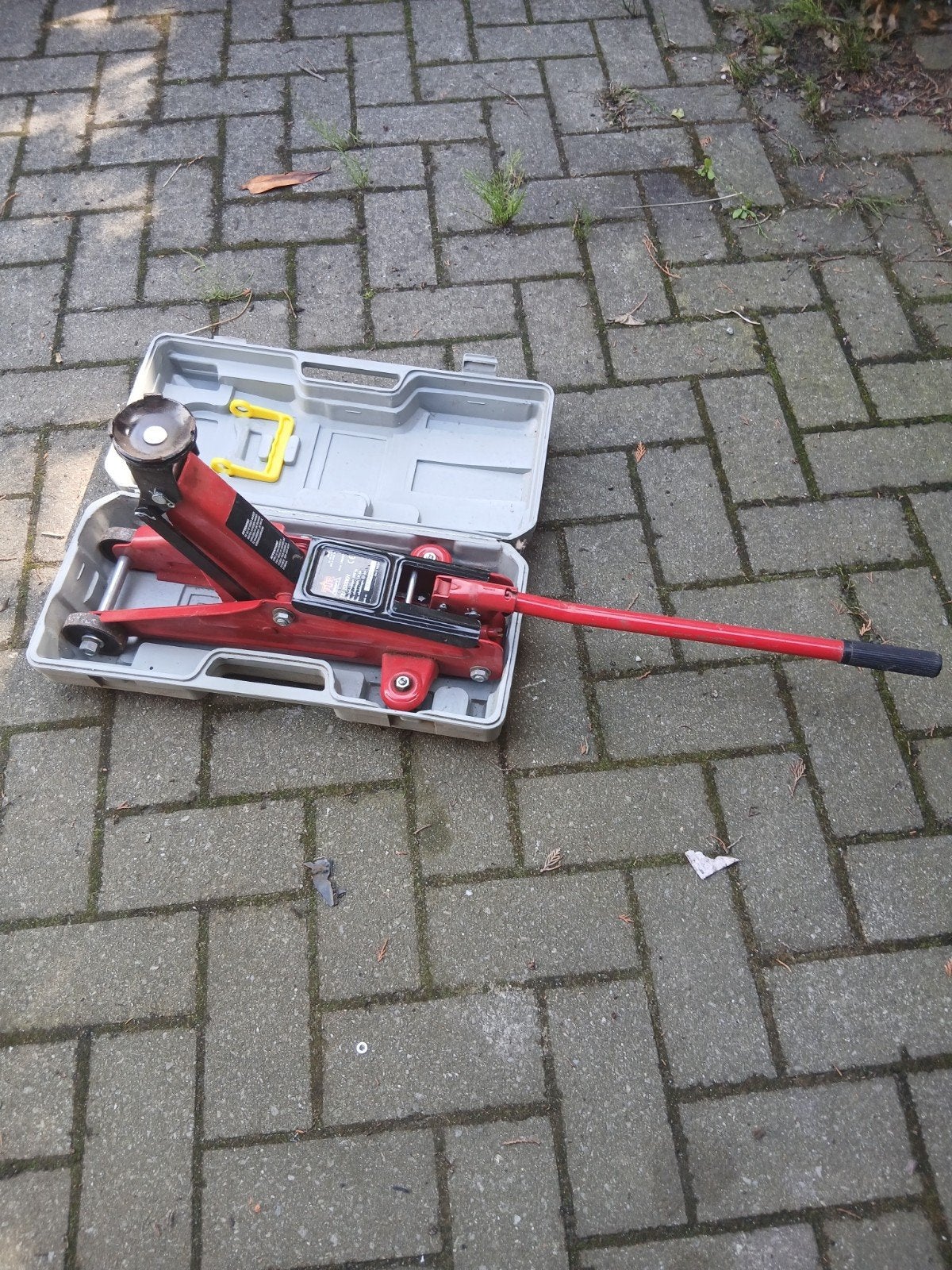 auto krikken in goed staat, Enlèvement