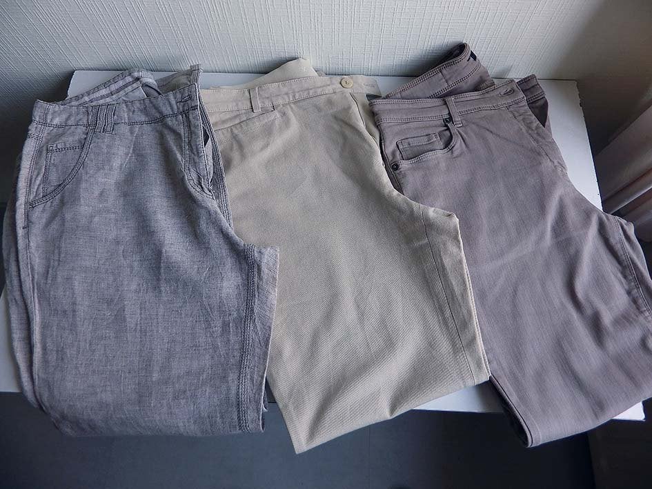 Damesbroeken M44: €.5,00. p/st., Kleding | Dames, Broeken en Pantalons, Ophalen, Zo goed als nieuw, Maat 42/44 (L), Beige