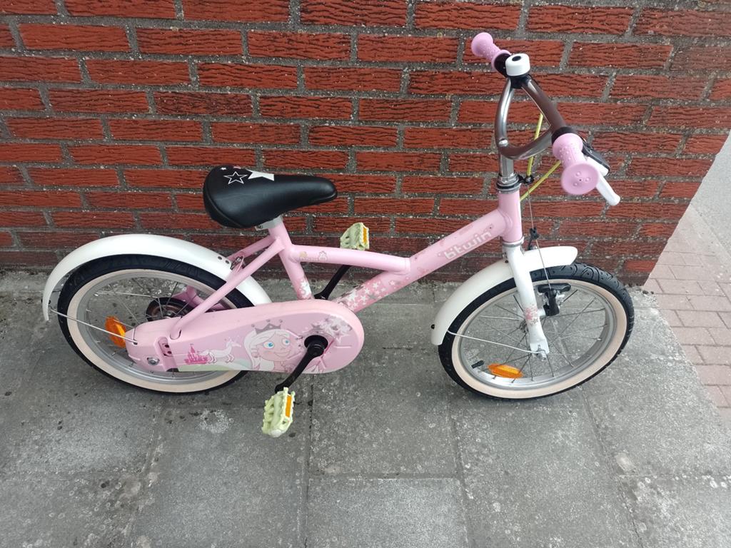 Te koop B'Twin Decathlon 16 inch meisjesfiets, Fietsen en Brommers, Ophalen, Velgrem, B'twin decathlon, Zo goed als nieuw