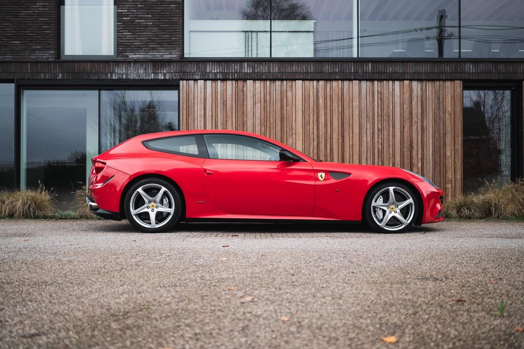 Ferrari FF 6.3 V12 Carbonpack 2011 Rood, Auto's, Ferrari, Automaat, Euro 5, Zwart, 12 cilinders