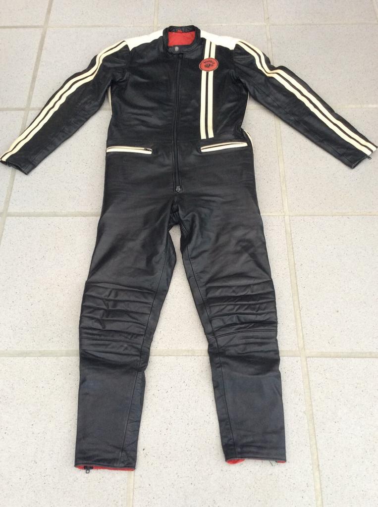 Motorpak, Enlèvement