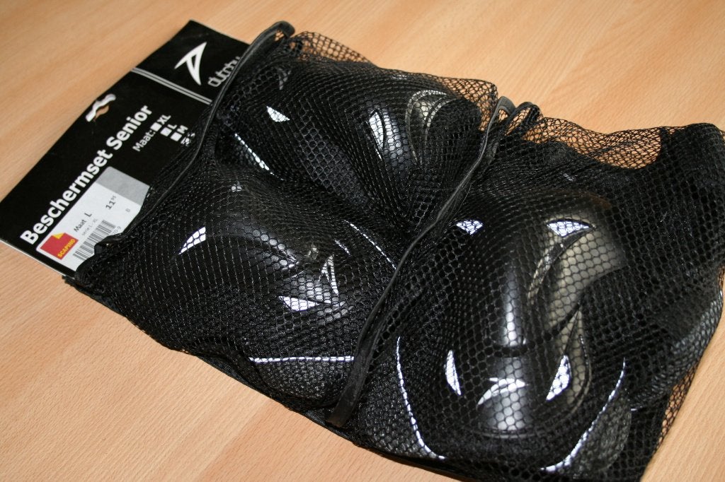 nieuwe beschermset maat L, Sports & Fitness, Patins à roulettes alignées, Enlèvement ou Envoi, Neuf, Protection, Autres marques