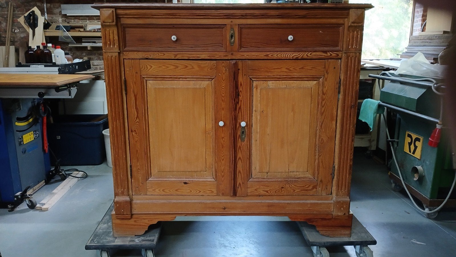Pich pine kast, Huis en Inrichting, Ophalen