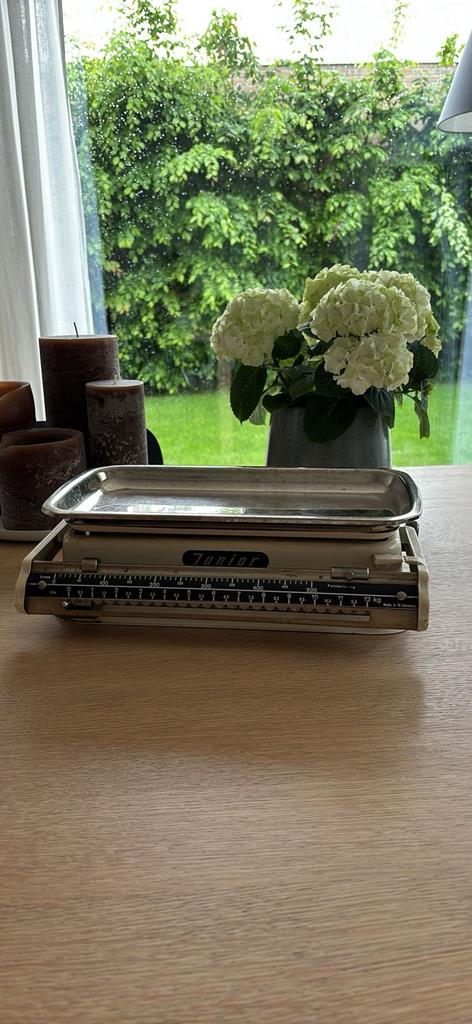 Vintage keukenweegschaal Junior crèmewit., Antiek en Kunst, Ophalen of Verzenden