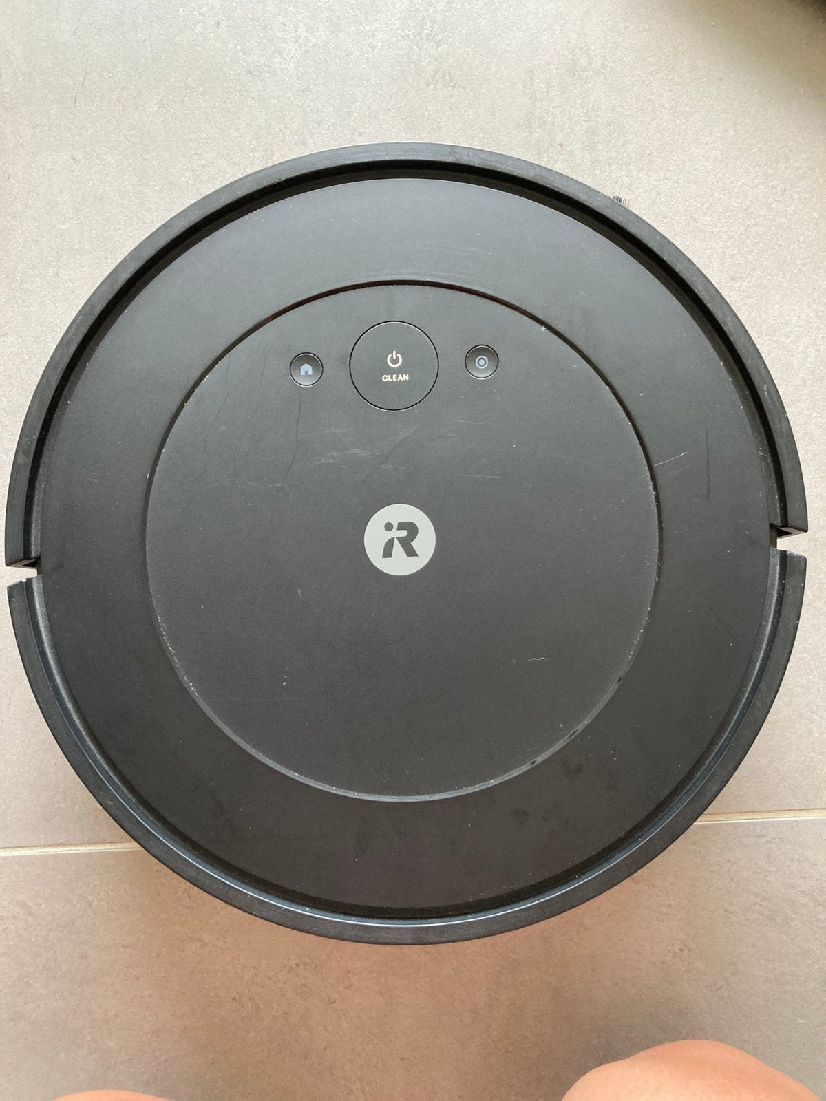 Aspirateur robot avec fonction balai, Electroménager, Aspirateurs, IRobot, Comme neuf, Enlèvement, Aspirateur robot