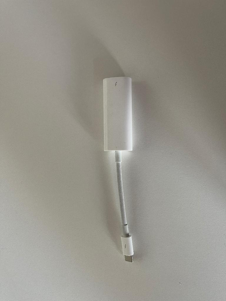 Apple Thunderbolt 3 (USB-C) Adapter voor Thunderbolt 2, Computers en Software, Ophalen, Zo goed als nieuw