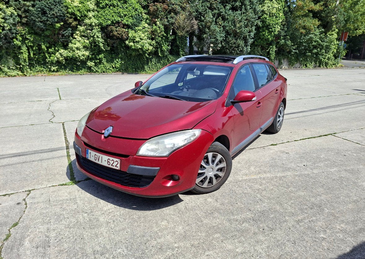 RENAULT MEGANE BREAK 1.5 DCI , BON ETAT + CT OK, Auto's, Renault, Euro 5, Zwart, 4 cilinders, 115 g/km