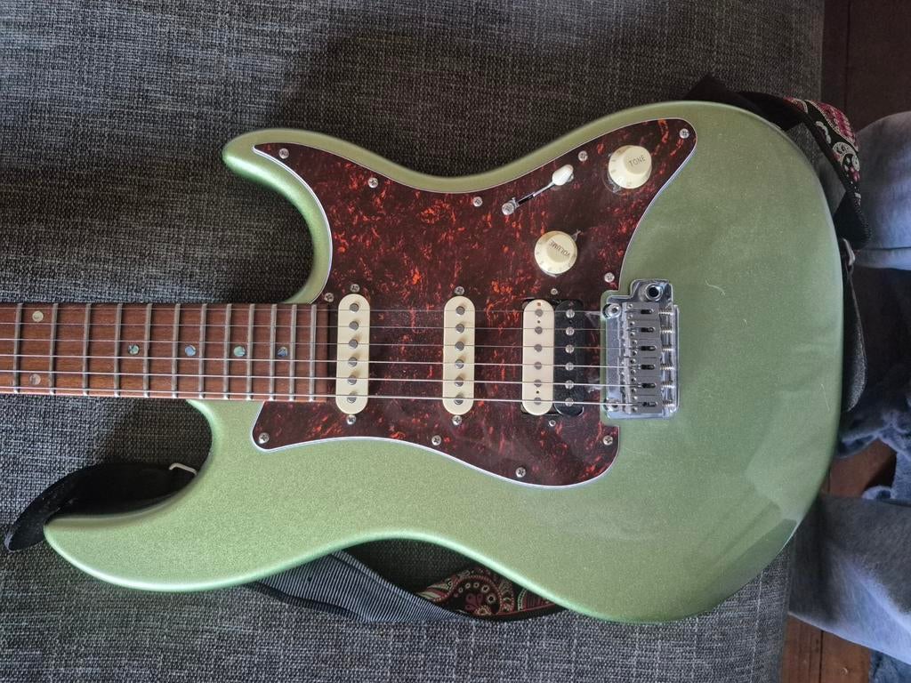Titel:
Sire Larry Carlton S7 elektrische gitaar – mint green, Musique & Instruments, Enlèvement